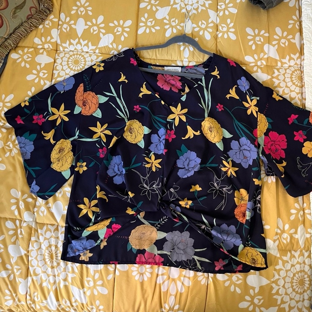 Saints and Hearts Vibrant Floral Women's Blouse - Multicolor XL